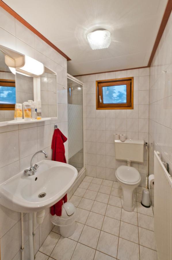 Camping-Und Ferienpark Havelberge Gross Quassow Exterior foto